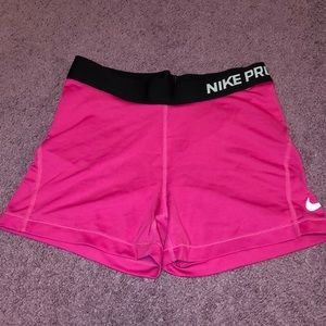 Nike pro pink